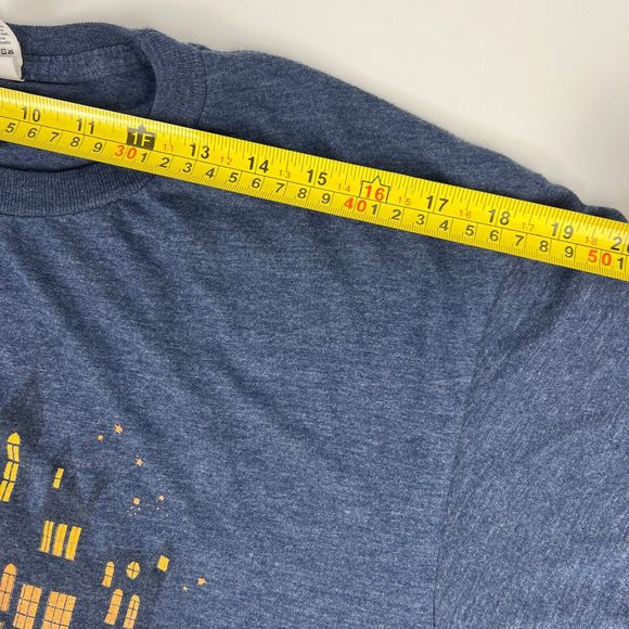 Disney T Shirt Sz L Spooky Haunted House Mickey Minnie Goofy Donald Halloween - Picture 11 of 11